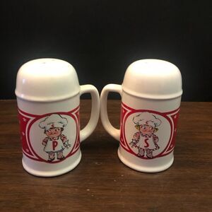 Vtg Campbell Soup Kids Salt & Pepper Shakers. 1990’s White & Red EUC